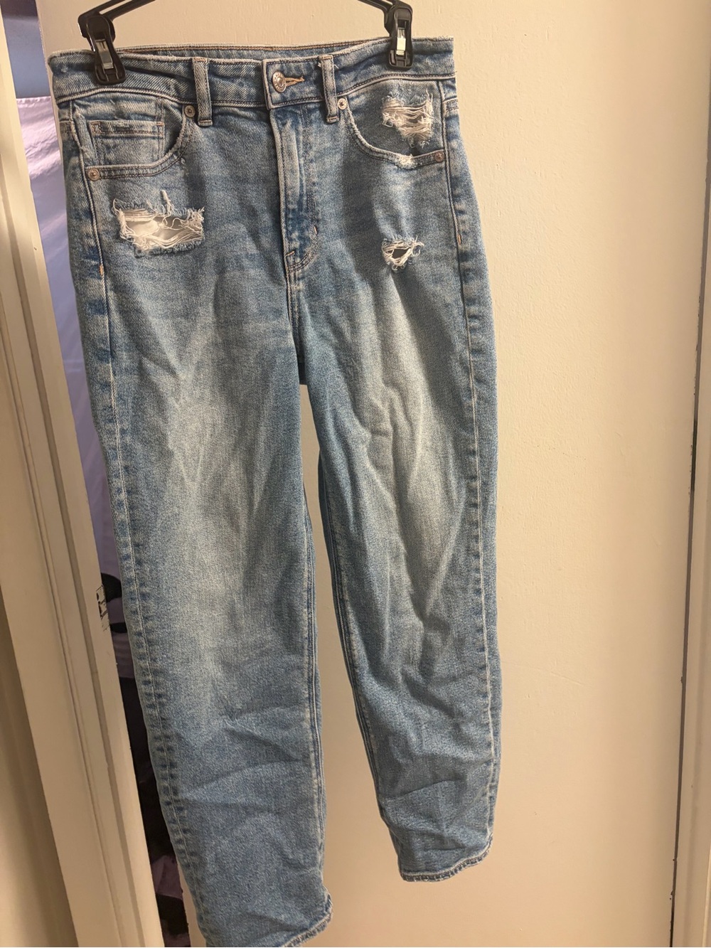 American Eagle Outfitters Light Blue Distressed Straight Leg Jeans